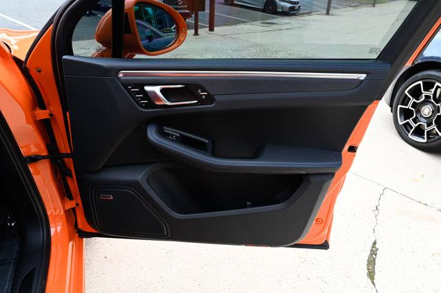 صورة مصغرة 56 لـ 2023 Porsche MACAN GTS