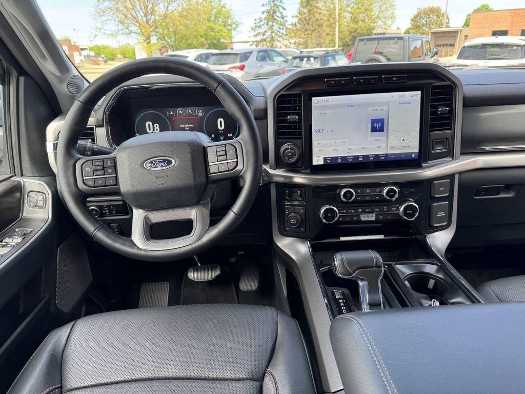 FORD F-150 LARIAT - 9