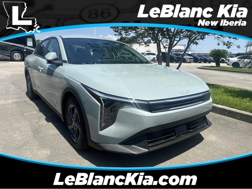 New 2026 Kia K4 LXS