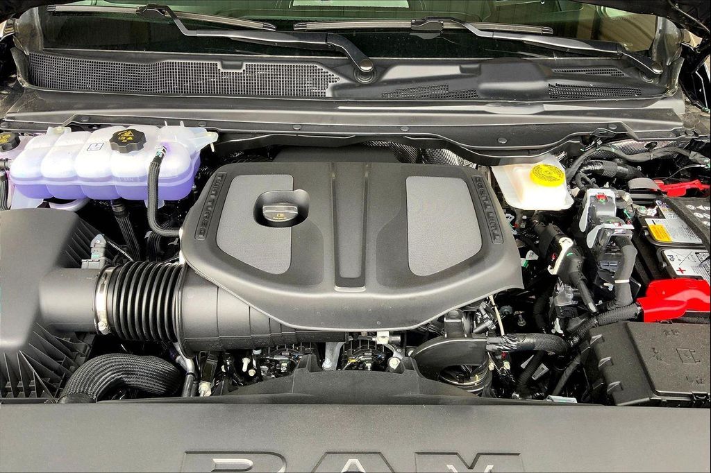 2026 RAM 1500 REBEL 照片 10