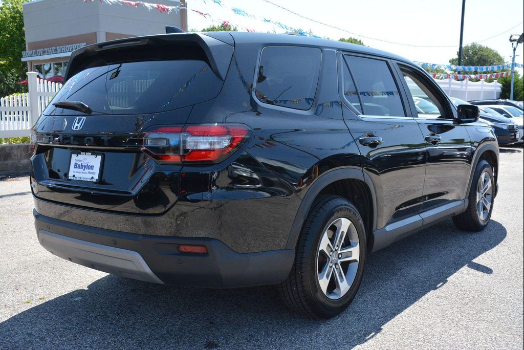 صورة 4 لـ 2023 Honda PILOT AWD EX-L 7 PASSENGER