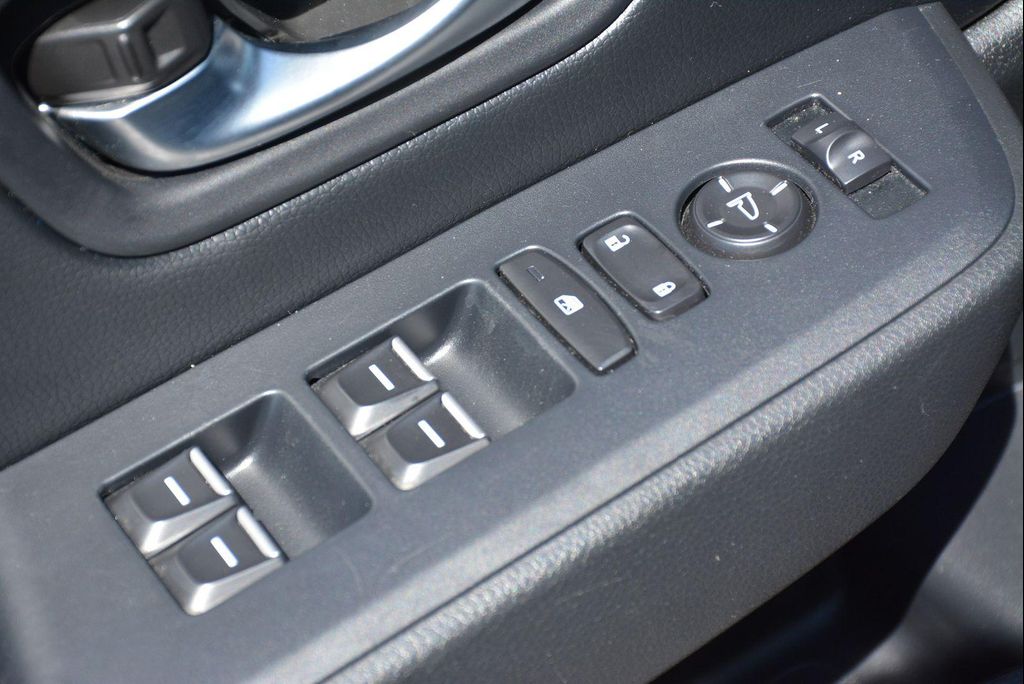 صورة 10 لـ 2023 Honda PILOT AWD EX-L 7 PASSENGER