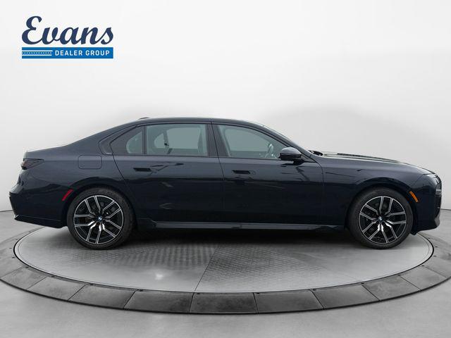 صورة 8 لـ 2026 BMW 740 XDRIVE