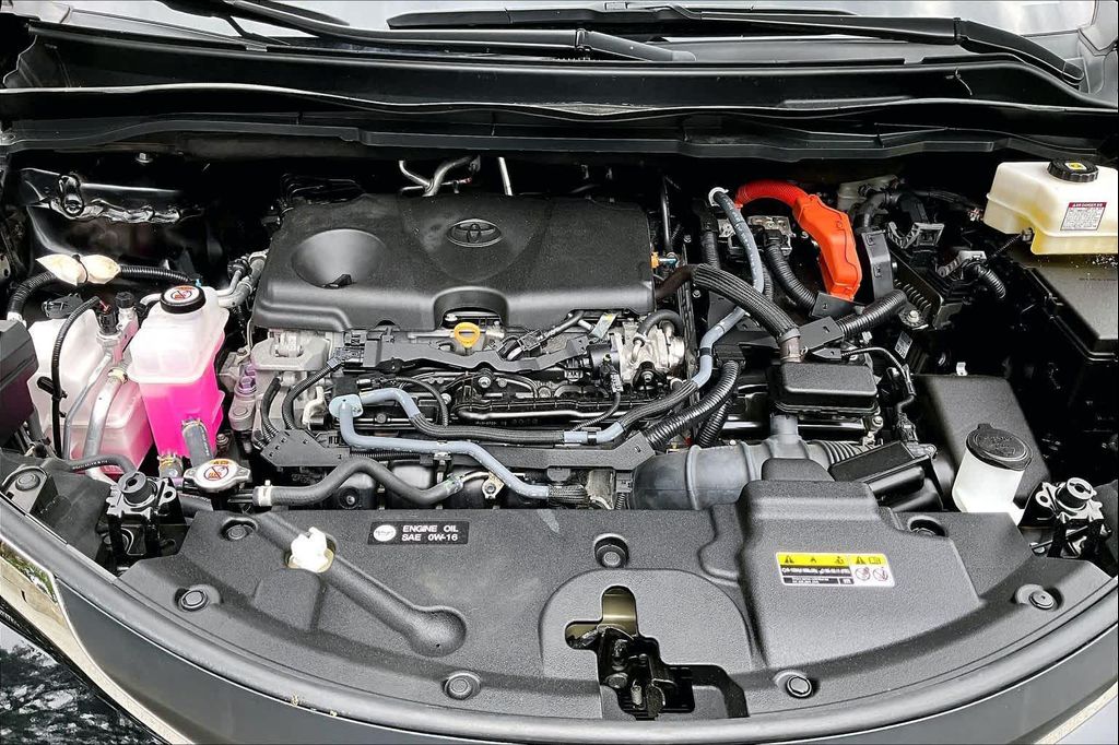2023 TOYOTA SIENNA XLE thumbnail 30