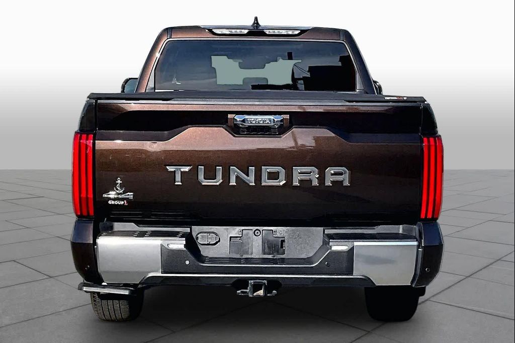 TOYOTA TUNDRA - 5