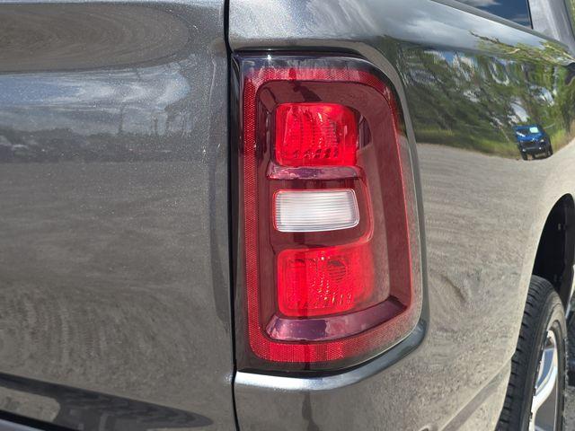 2026 RAM 1500 EXPRESS photo 7