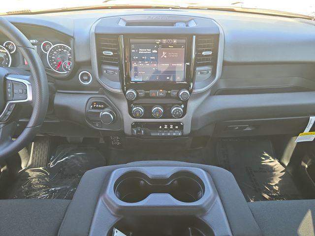 2026 RAM 1500 EXPRESS photo 11