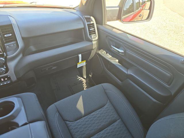 2026 RAM 1500 EXPRESS photo 12