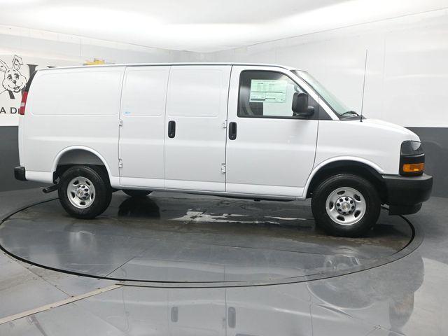 New 2026 Chevrolet Express 2500 Work Van