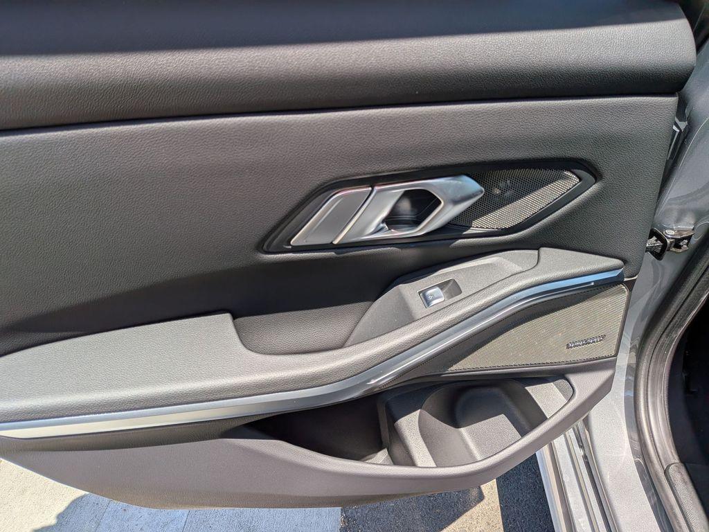 صورة مصغرة 15 لـ 2026 BMW 330 I NA