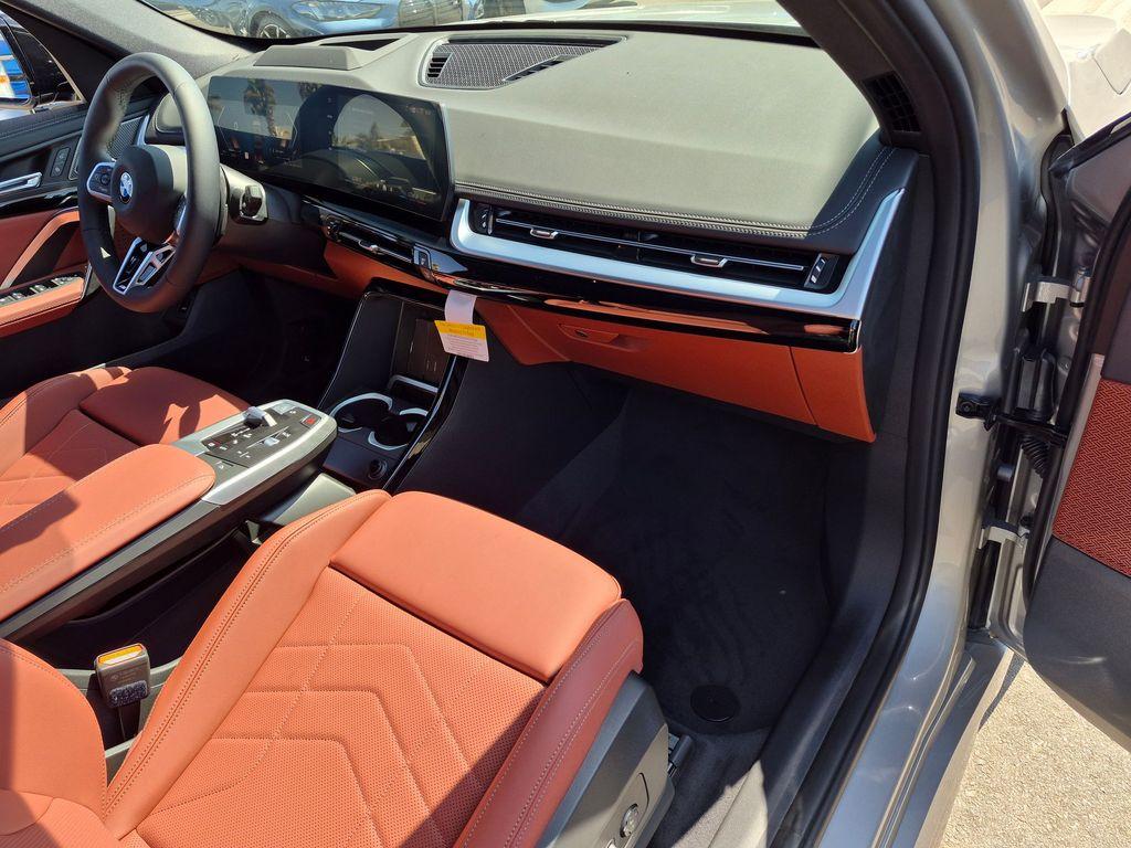 صورة 9 لـ 2026 BMW X1 XDRIVE28I
