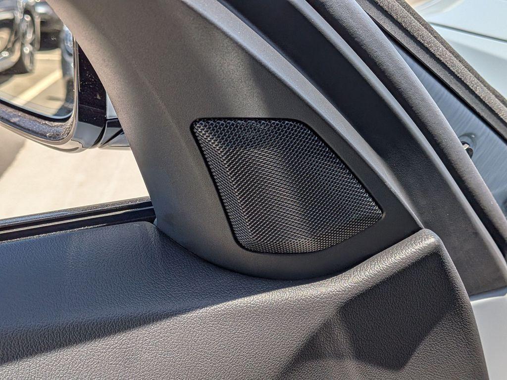 صورة مصغرة 11 لـ 2026 BMW 330 I