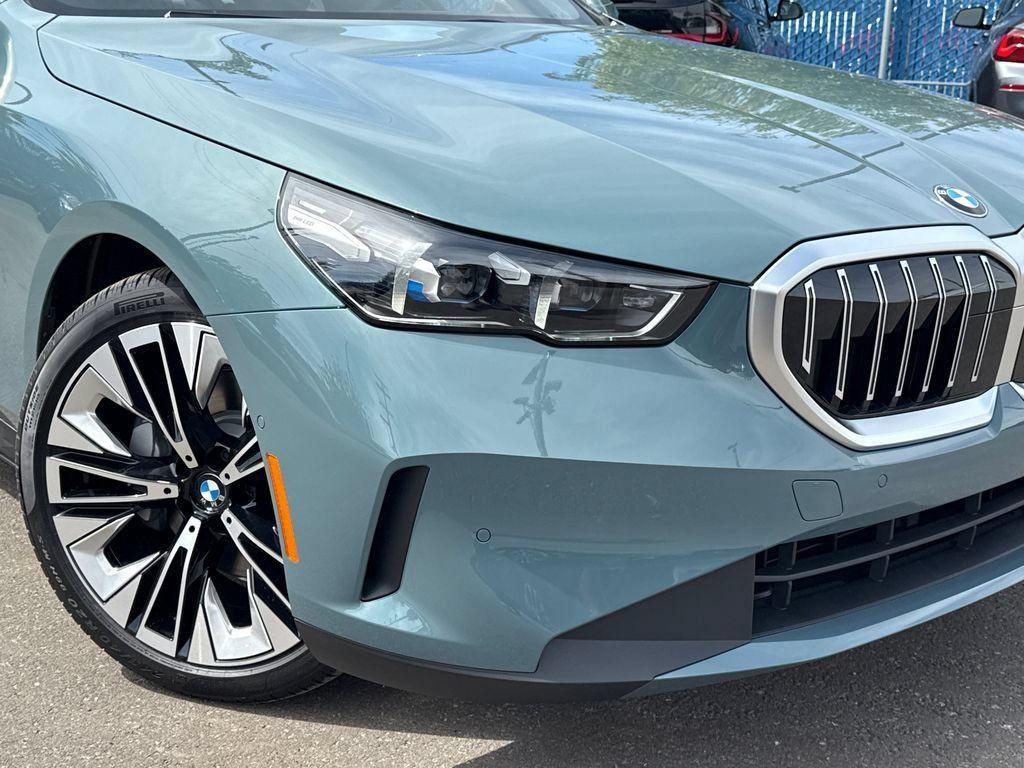 2026 BMW 530 I thumbnail 15