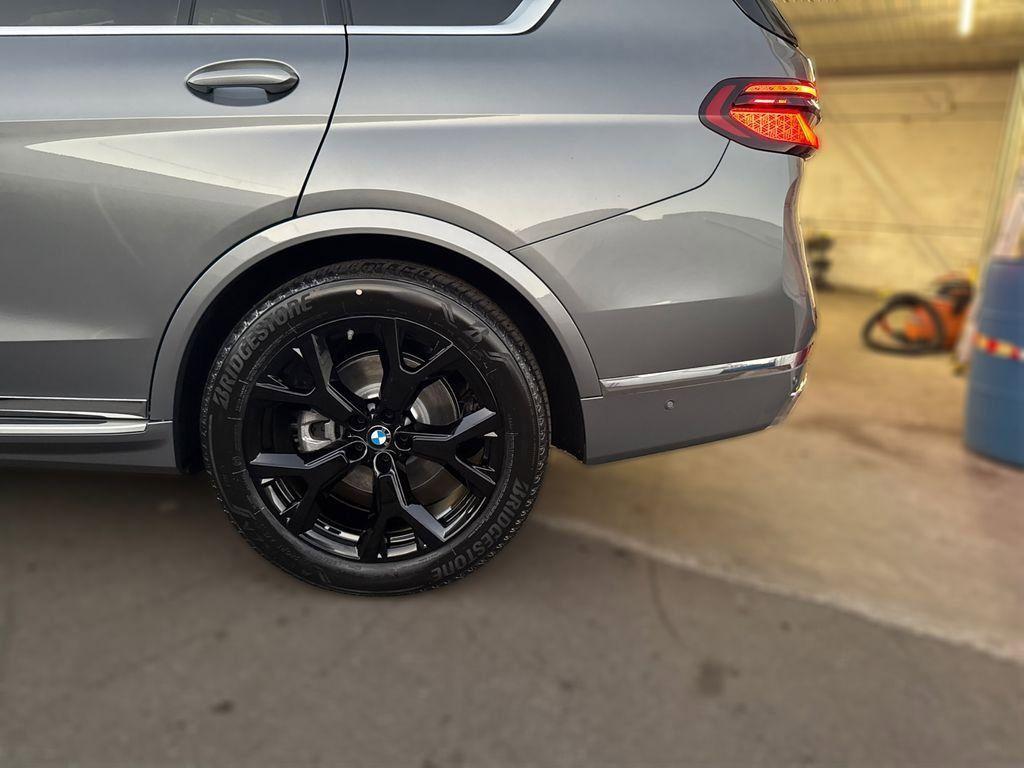 صورة مصغرة 18 لـ 2026 BMW X7 XDRIVE40I