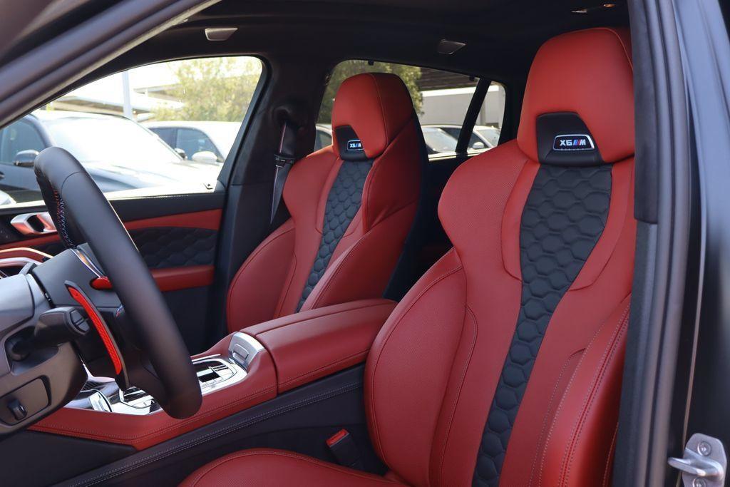 2027 BMW X6 M BASE — фото 7