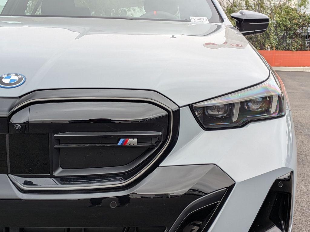 2025 BMW I5 M60 — миниатюра 23