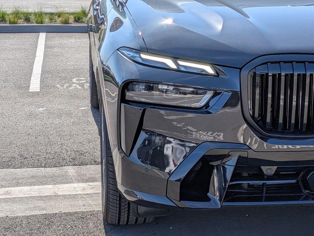 صورة مصغرة 20 لـ 2026 BMW X7 M60I