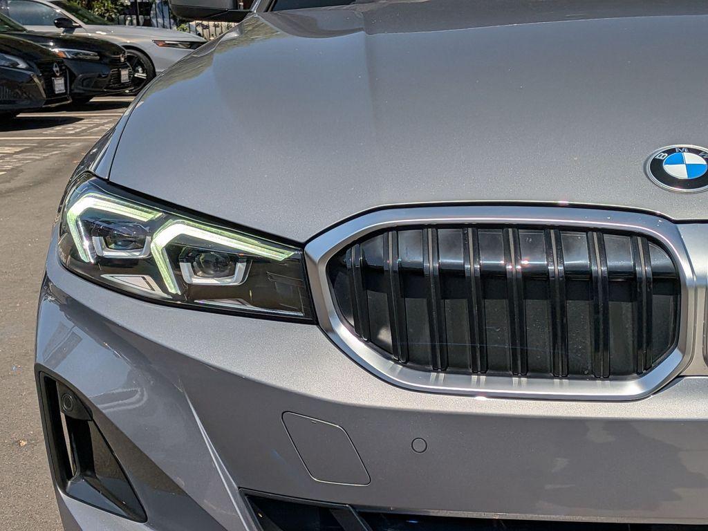 صورة مصغرة 19 لـ 2025 BMW 330 I XDRIVE