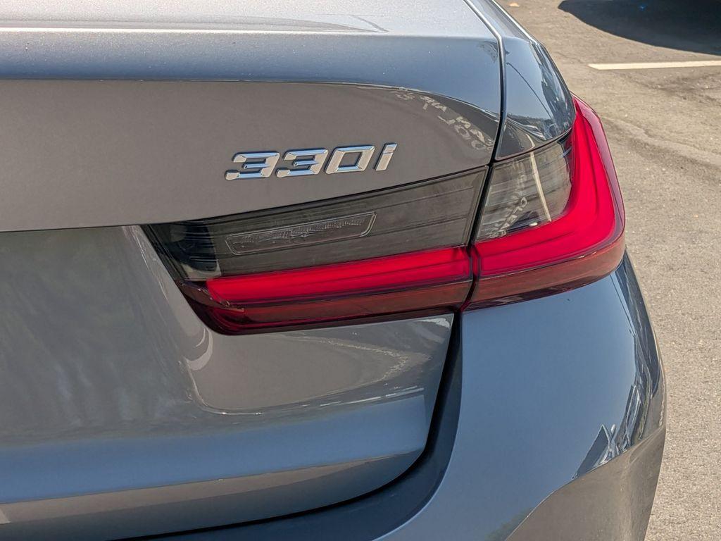 صورة مصغرة 23 لـ 2025 BMW 330 I XDRIVE