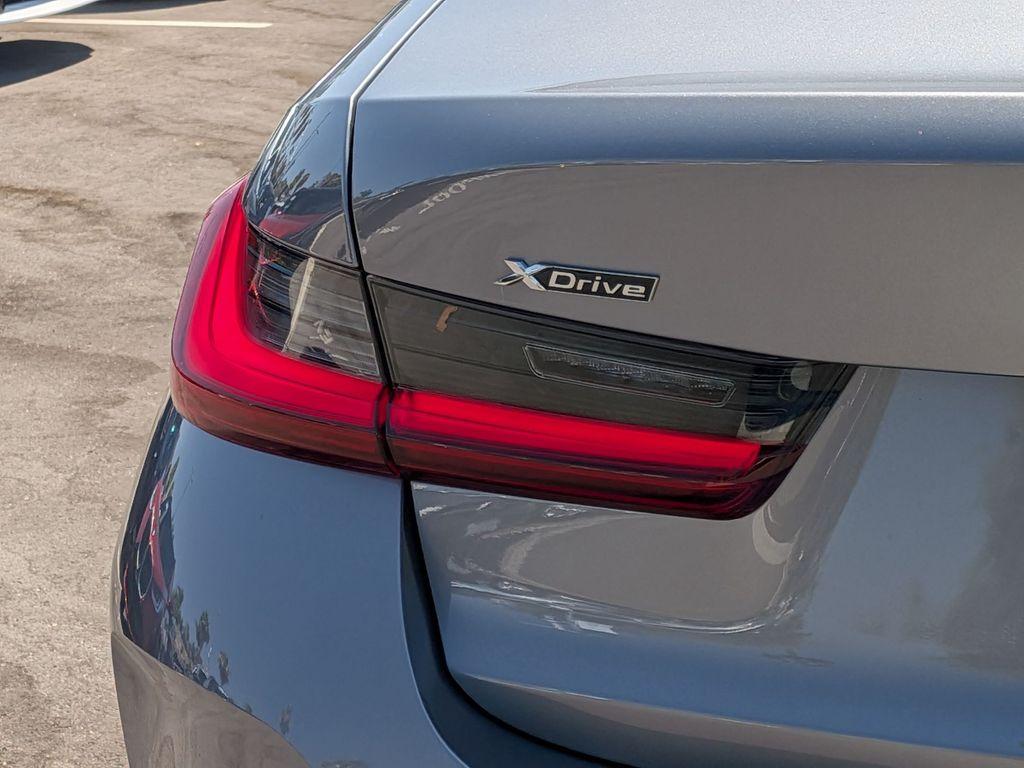 صورة مصغرة 22 لـ 2025 BMW 330 I XDRIVE