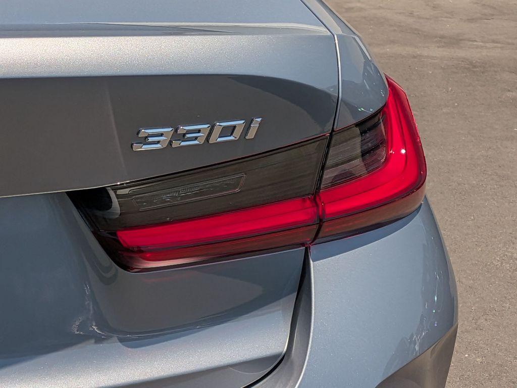 2026 BMW 330 I — миниатюра 23