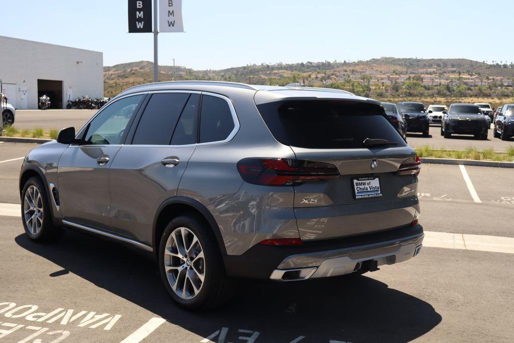 صورة 8 لـ 2026 BMW X5 XDRIVE40I