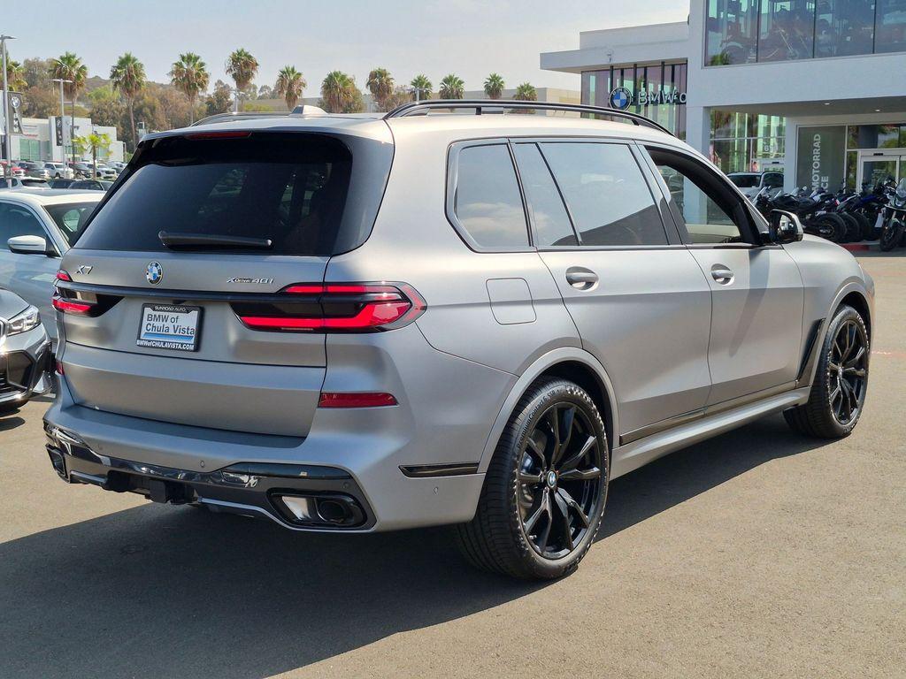 صورة 4 لـ 2027 BMW X7 XDRIVE40I