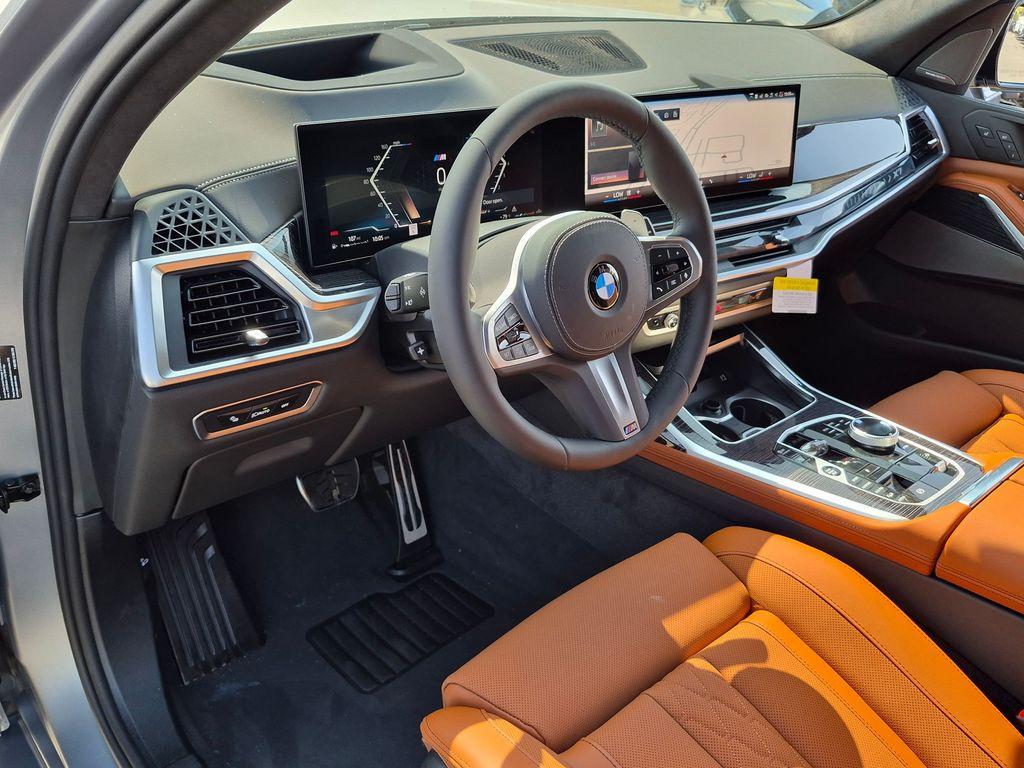 صورة 6 لـ 2027 BMW X7 XDRIVE40I