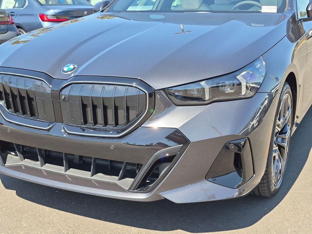 صورة مصغرة 19 لـ 2027 BMW 530 I