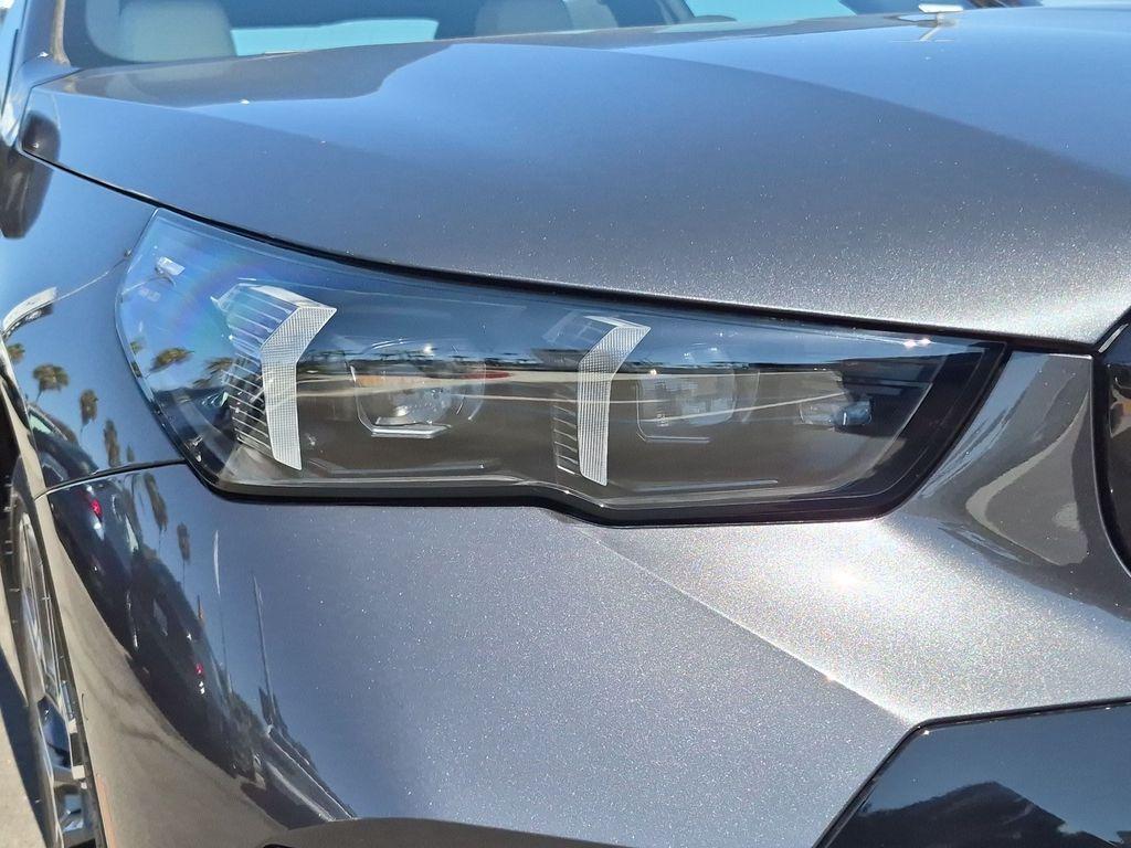 صورة مصغرة 21 لـ 2027 BMW 530 I
