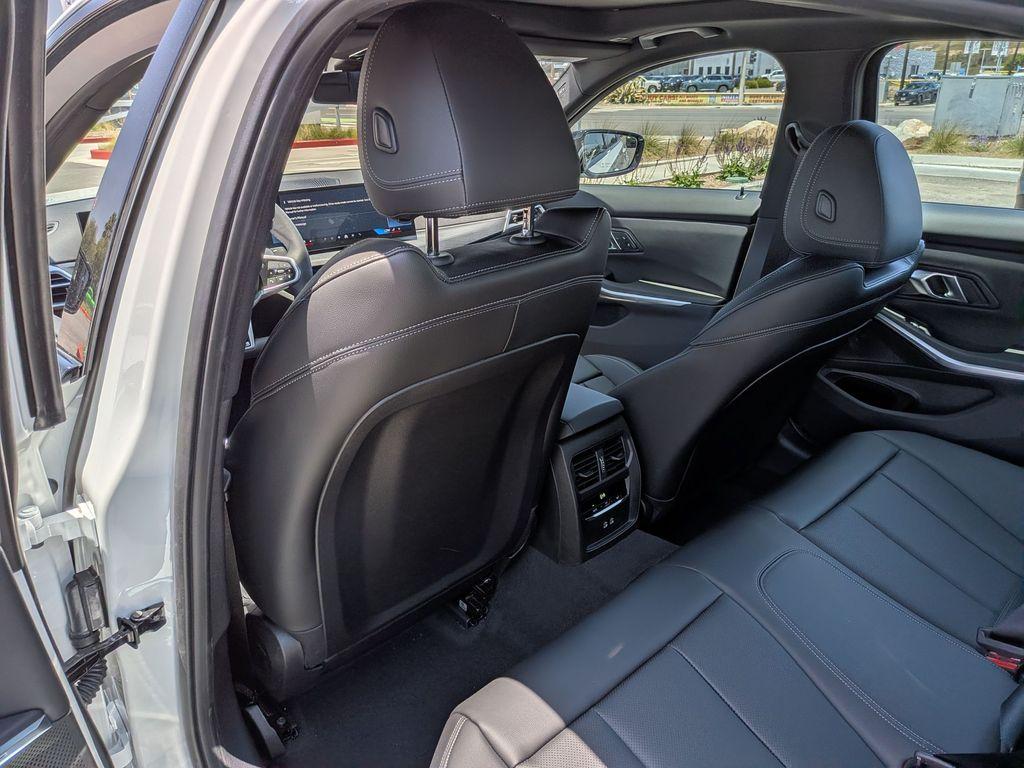 2026 BMW 330 I NA 照片 8