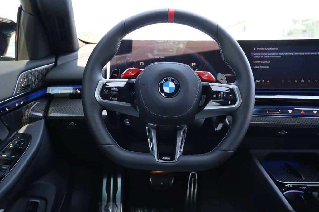 2027 BMW M5 BASE — миниатюра 25