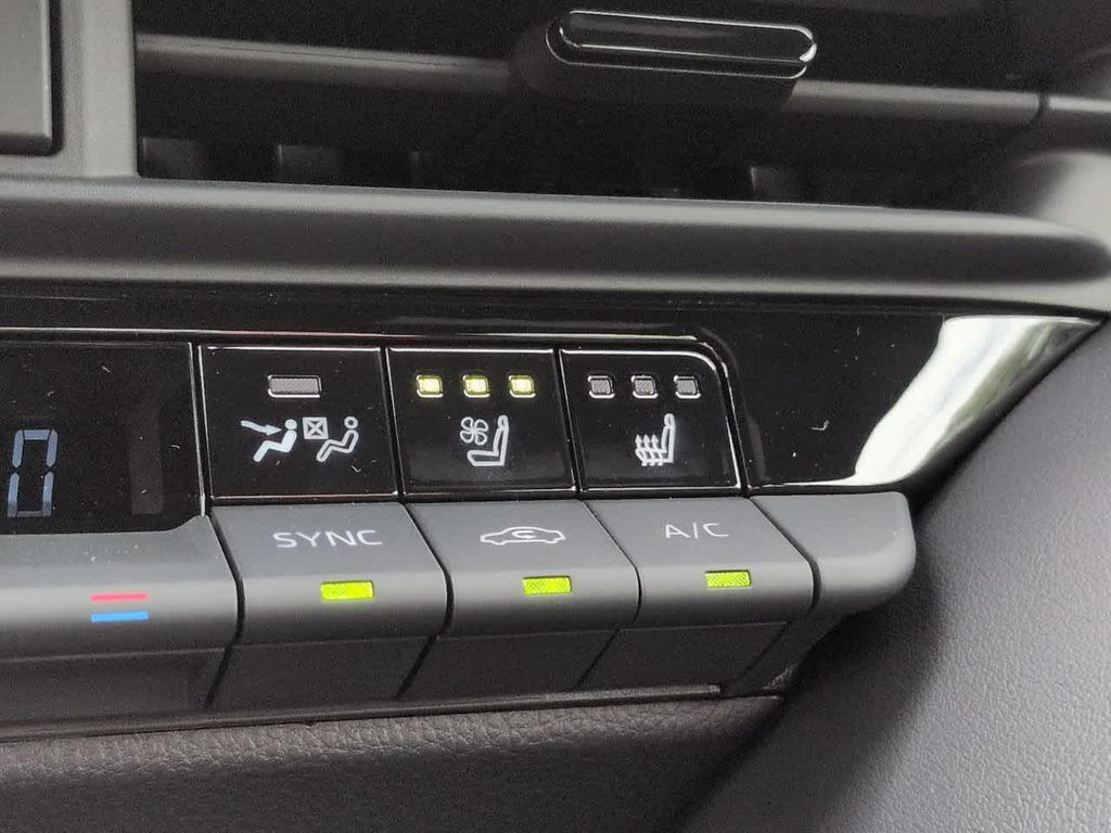 صورة مصغرة 22 لـ 2026 Toyota CROWN LIMITED