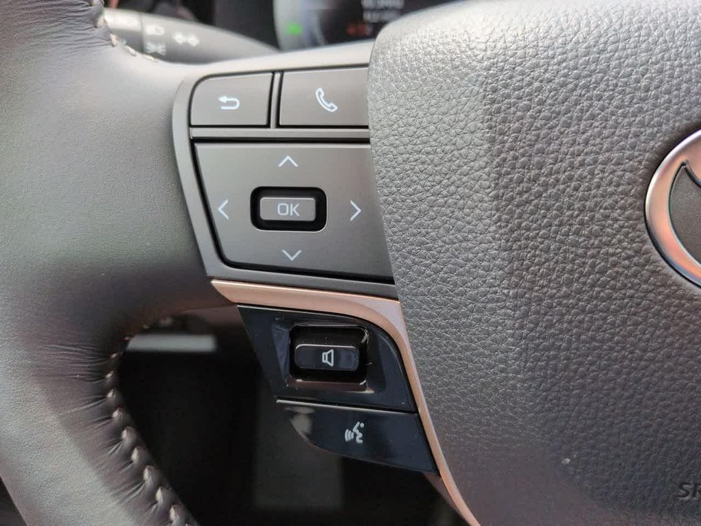 صورة مصغرة 24 لـ 2026 Toyota CROWN LIMITED