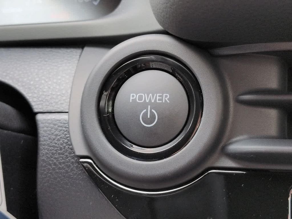صورة مصغرة 27 لـ 2026 Toyota CROWN LIMITED