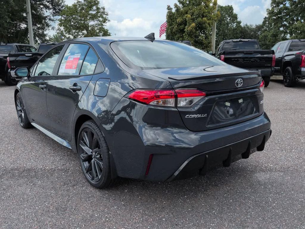2027 Toyota COROLLA SE 照片 4