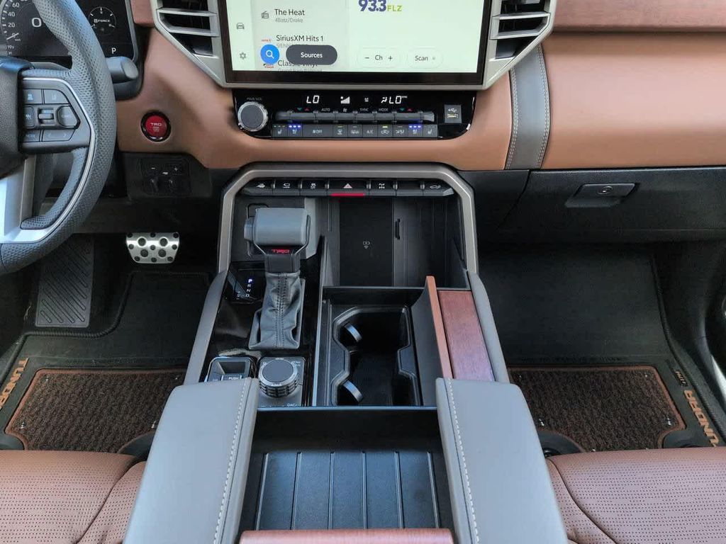 2026 Toyota TUNDRA 1794 EDITION — миниатюра 18