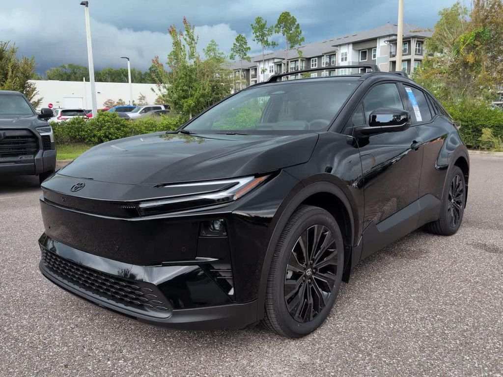 2026 Toyota C-HR XSE 照片 2