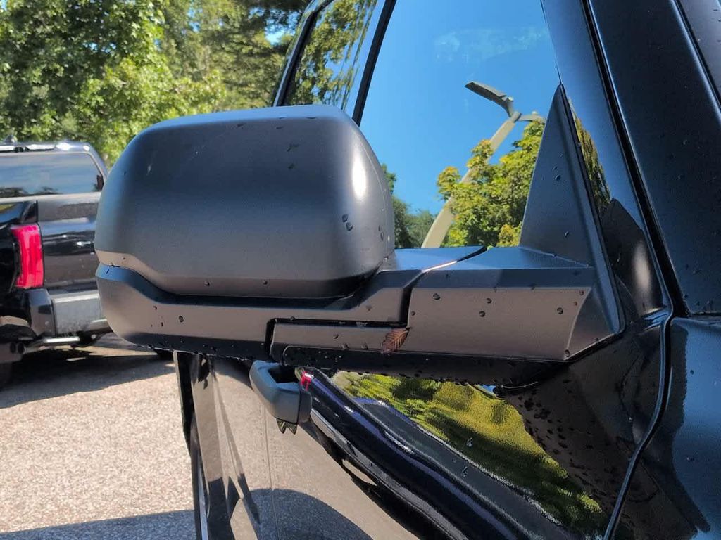 صورة مصغرة 12 لـ 2026 Toyota TUNDRA SR