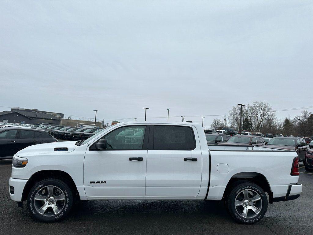 2025 RAM 1500 TRADESMAN photo 5