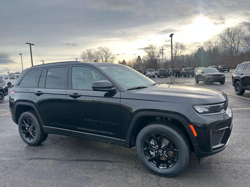 New 2026 Jeep Grand Cherokee Altitude