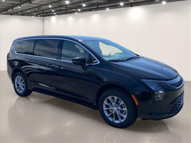New 2027 Chrysler Pacifica SELECT