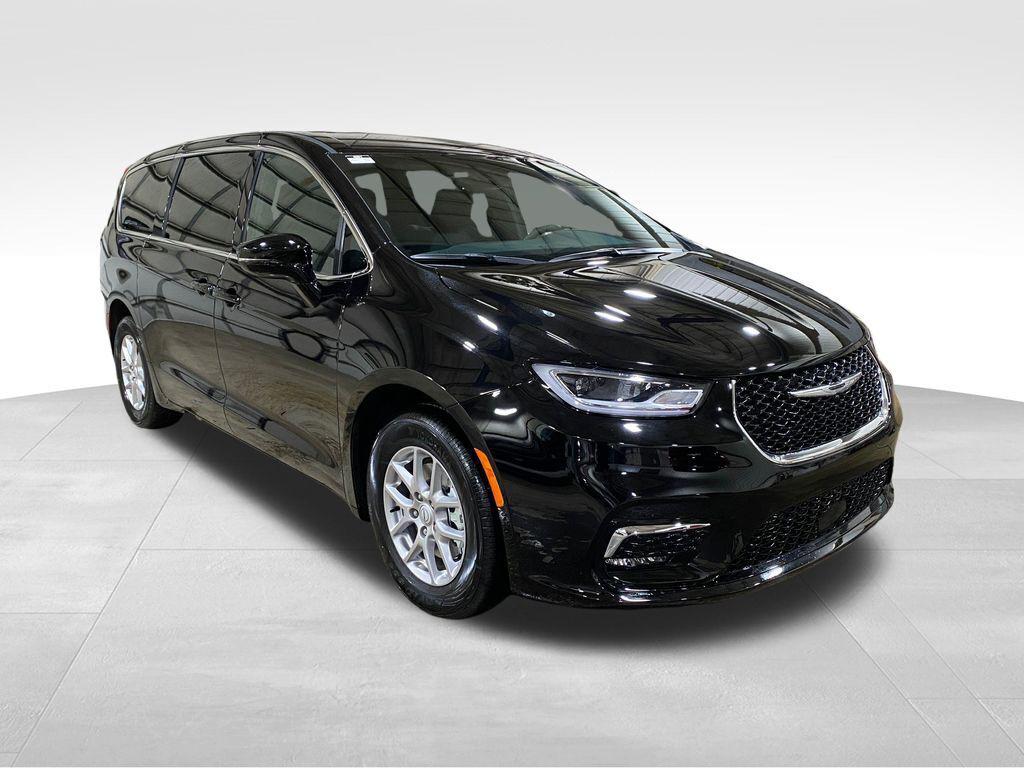 New 2026 Chrysler Pacifica L