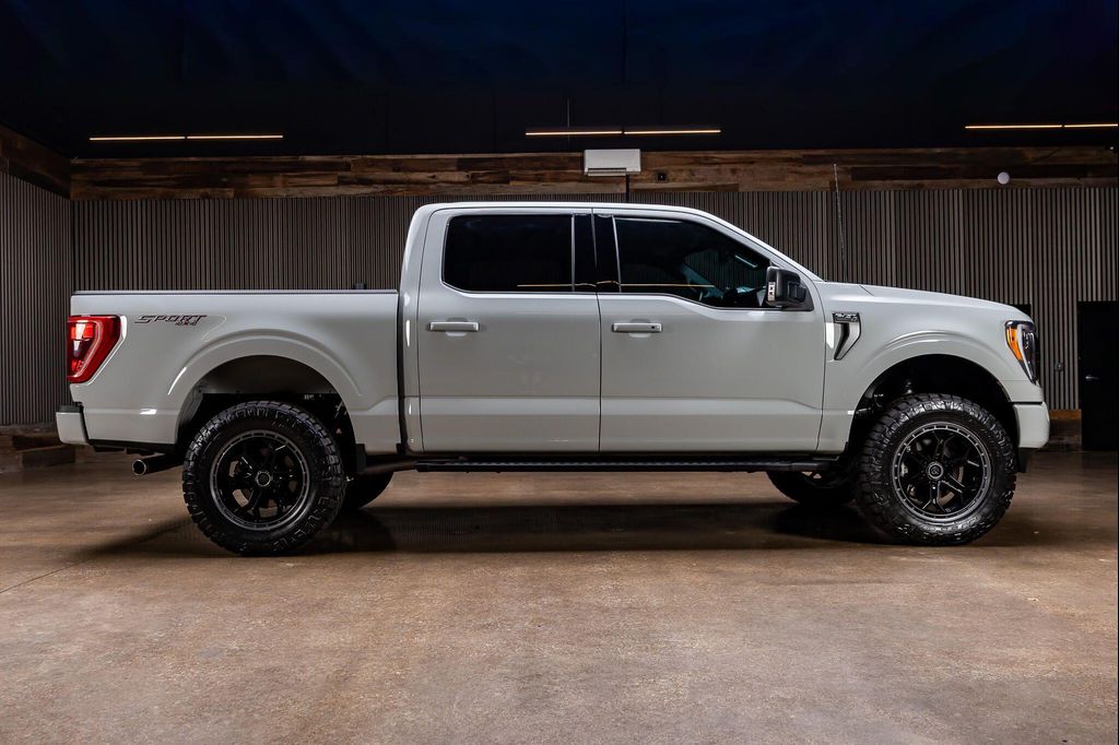 2023 FORD F-150 XLT — фото 10