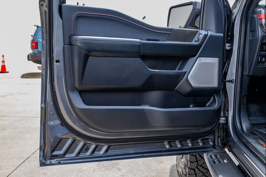 صورة مصغرة 37 لـ 2025 FORD F-150 RAPTOR
