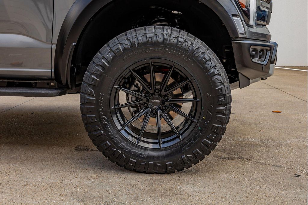 صورة مصغرة 12 لـ 2025 FORD F-150 RAPTOR