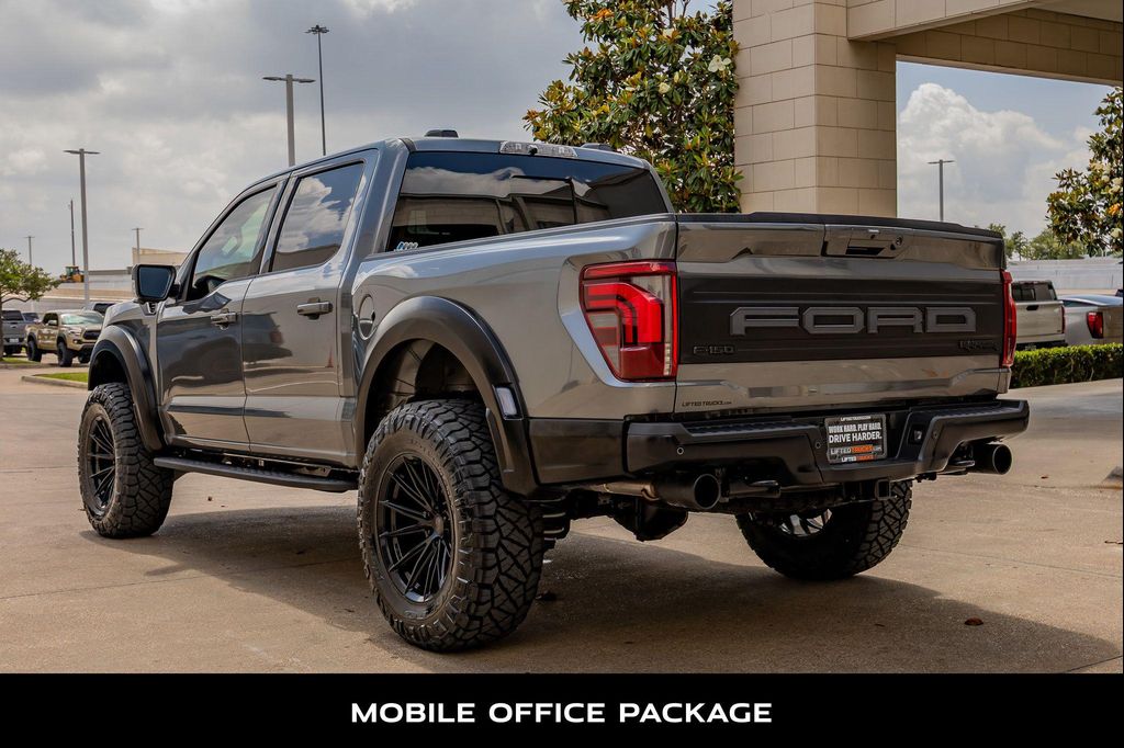 صورة 7 لـ 2025 FORD F-150 RAPTOR