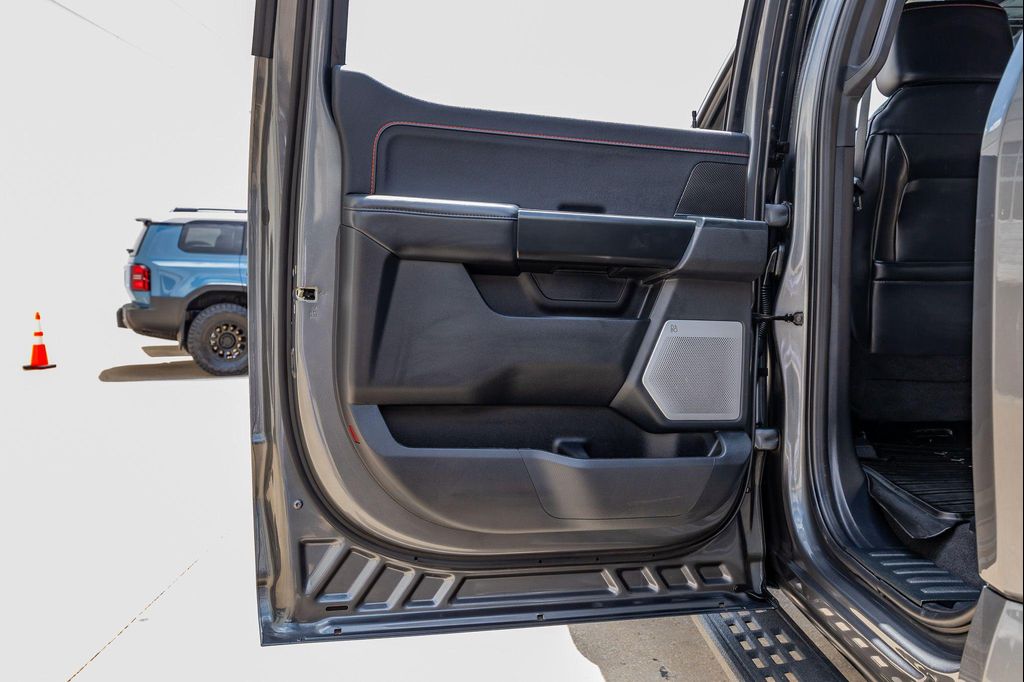صورة مصغرة 39 لـ 2025 FORD F-150 RAPTOR