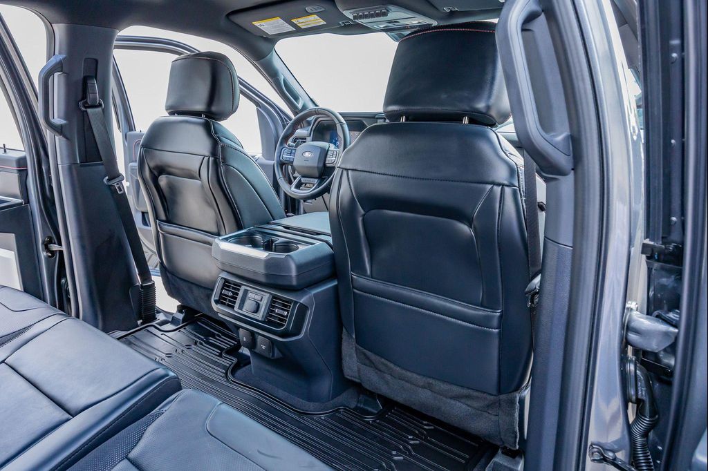 صورة مصغرة 33 لـ 2025 FORD F-150 RAPTOR