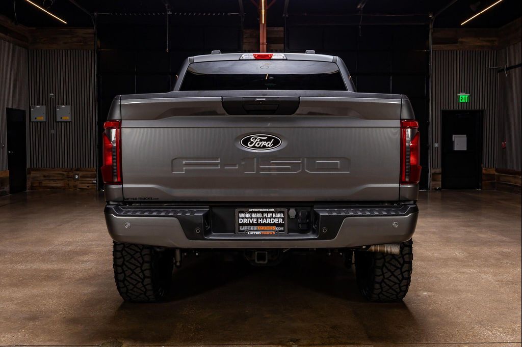 صورة 7 لـ 2024 FORD F-150 STX